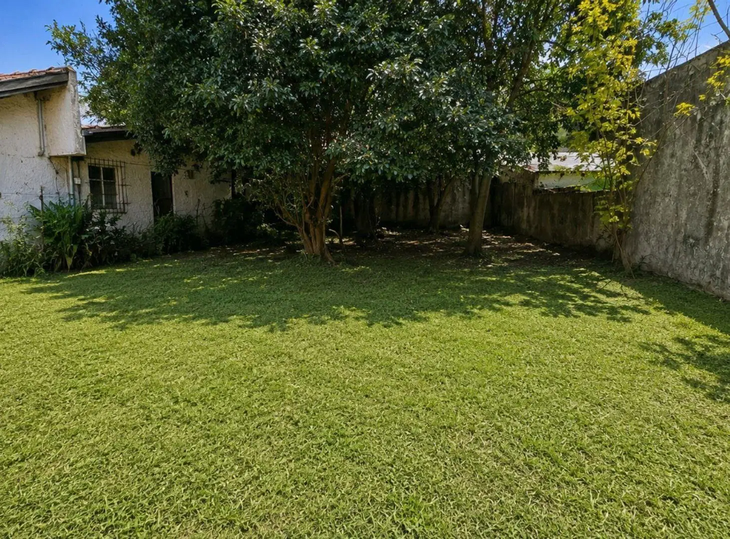 VENTA LOTE  11 x 23  metros en  PLATANOS 2