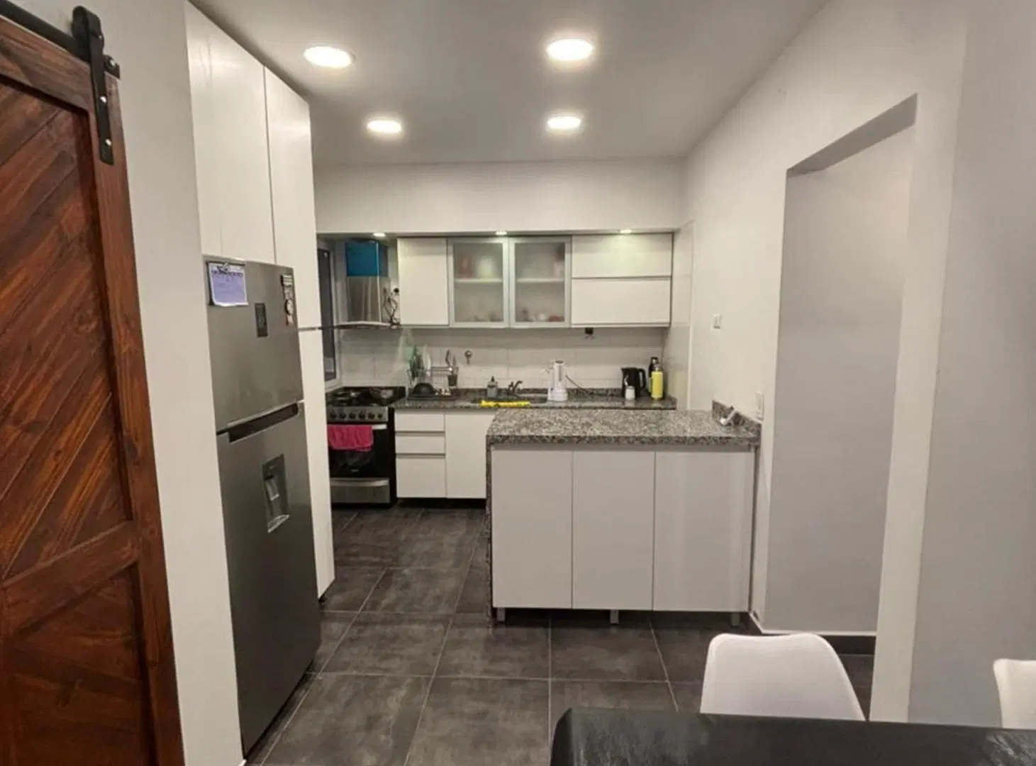 VENTA PH 3 AMBIENTES BERNAL CENTRO 8