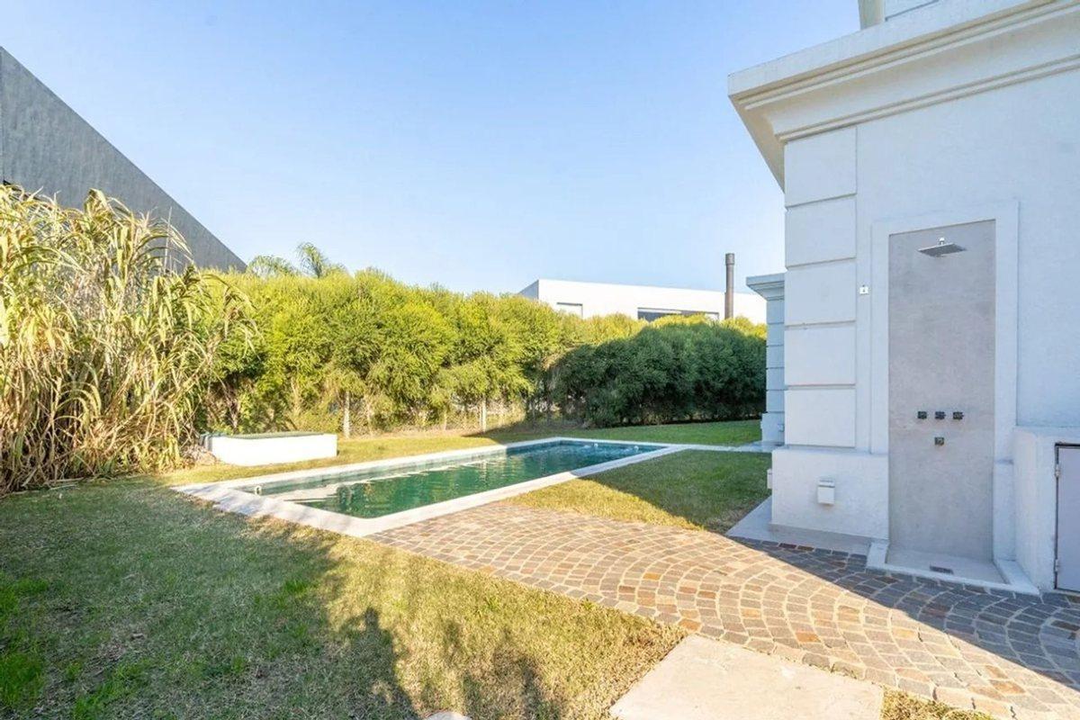 Foto de CASA VENTA NUEVO QUILMES 6 AMB. APTO CREDITO, imagen 5