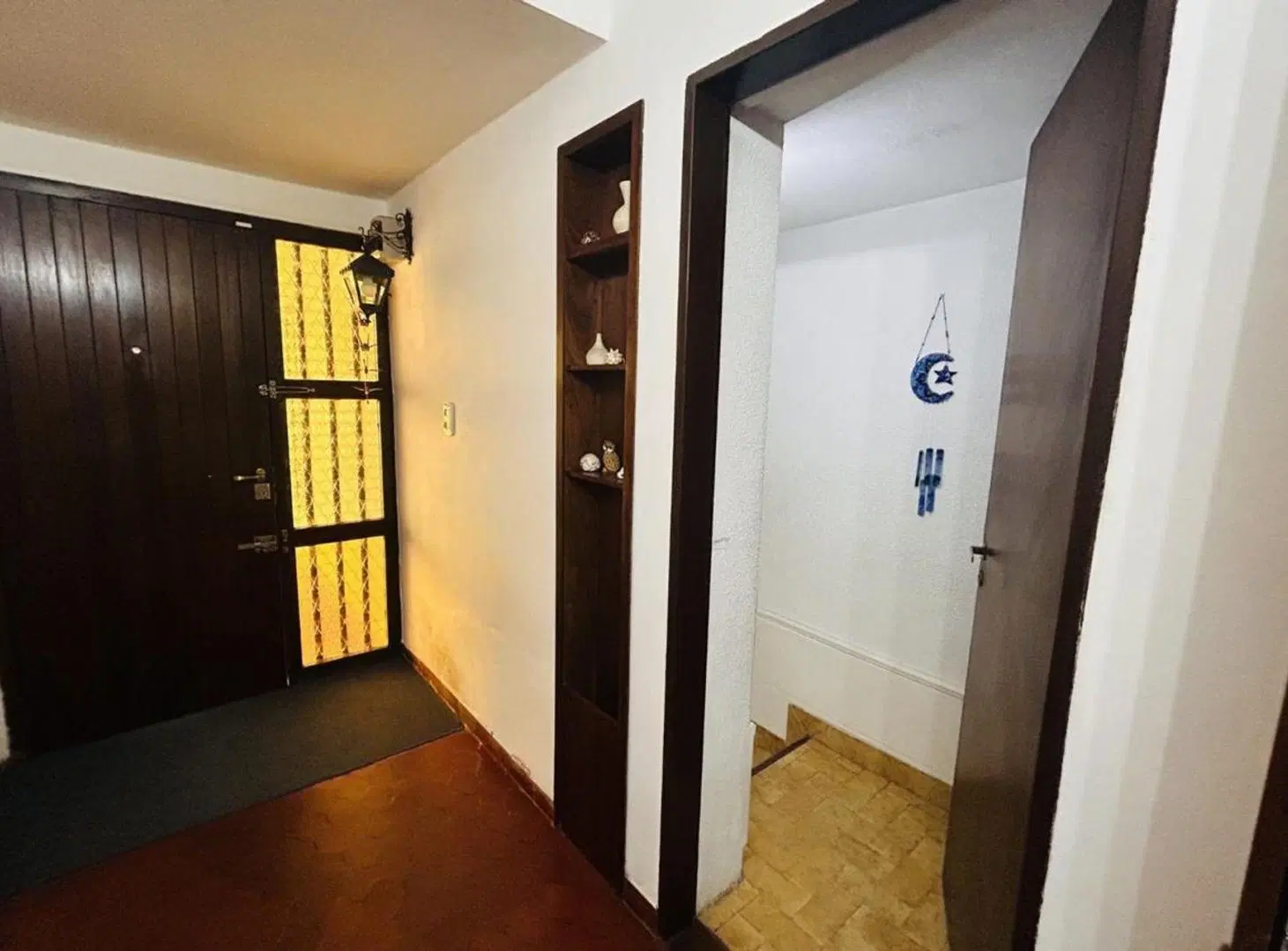 VENTA CASA 4 AMBIENTES  2 PLANTAS  COCHERA QUILMES 5