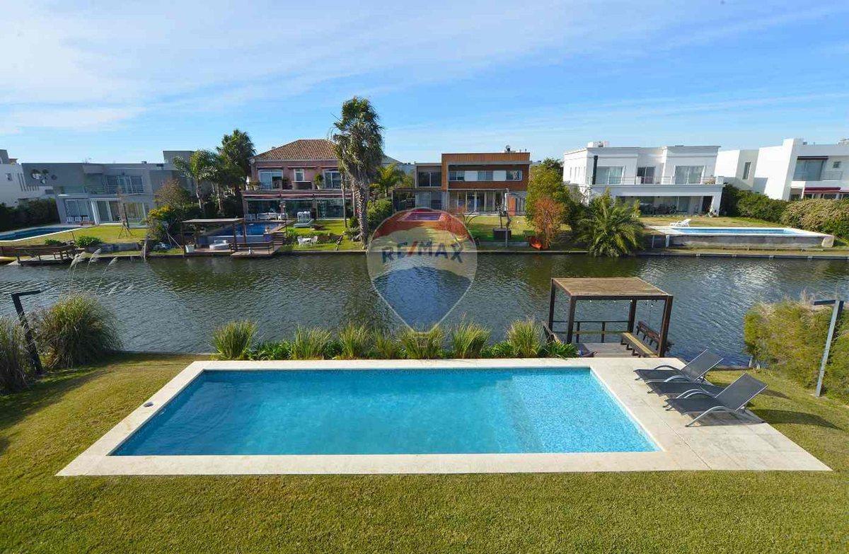 Foto de VENTA CASA 5 AMB PISCINA, QUINCHO EN NUEVO QUILMES, imagen 3