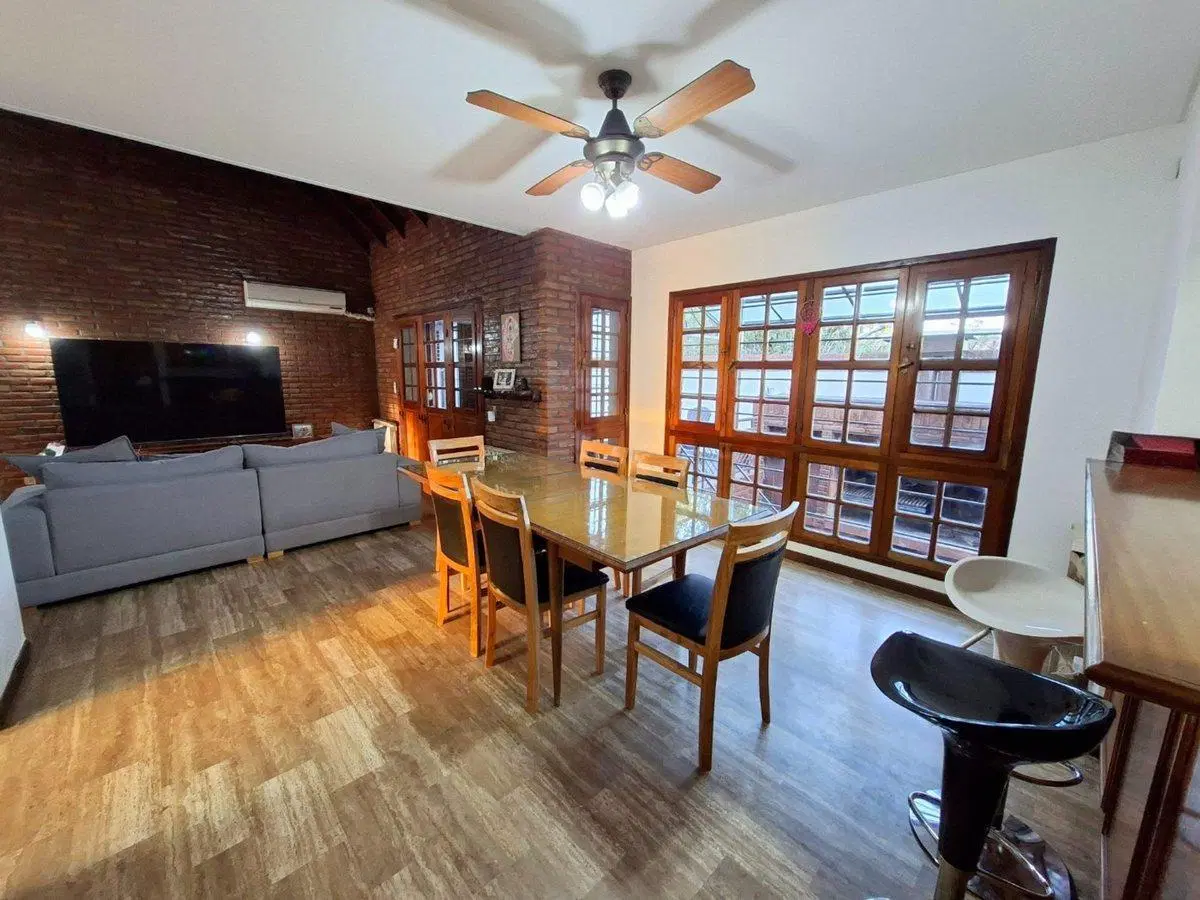 VENTA CASA 4 AMBIENTES EN DON BOSCO 4