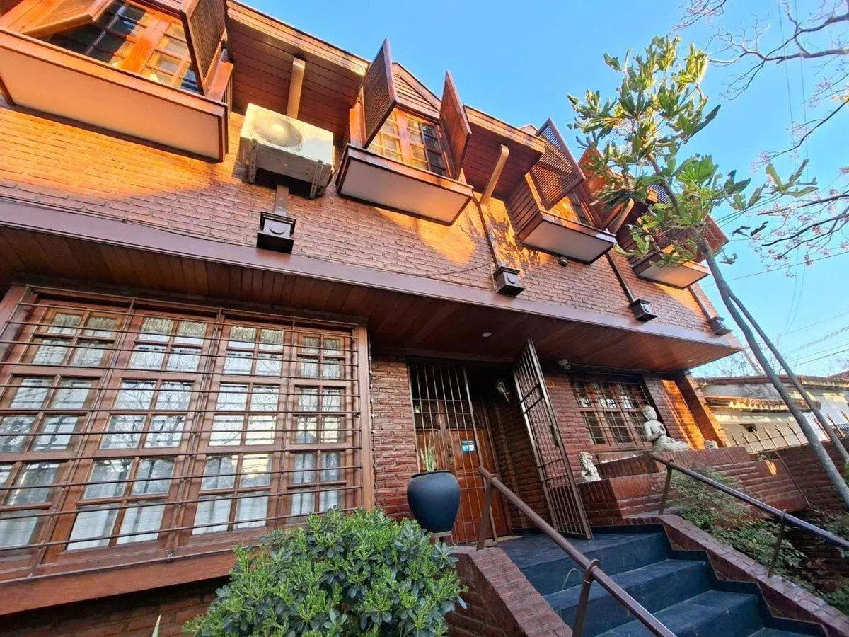 VENTA CASA 4 AMBIENTES EN DON BOSCO 2