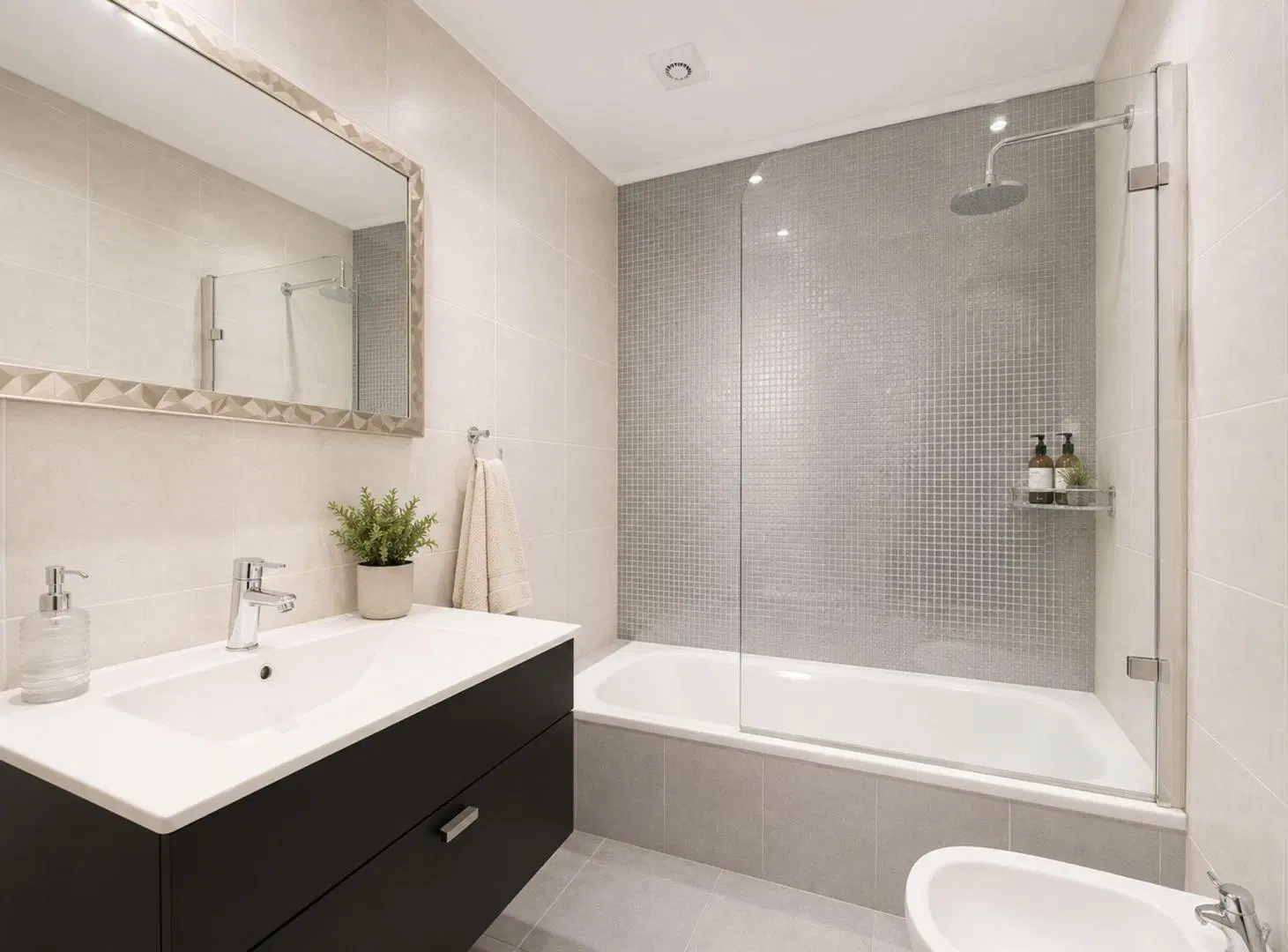 VENTA PH 3 AMBIENTES CON PATIO, AMPLIO, SARANDÍ 4