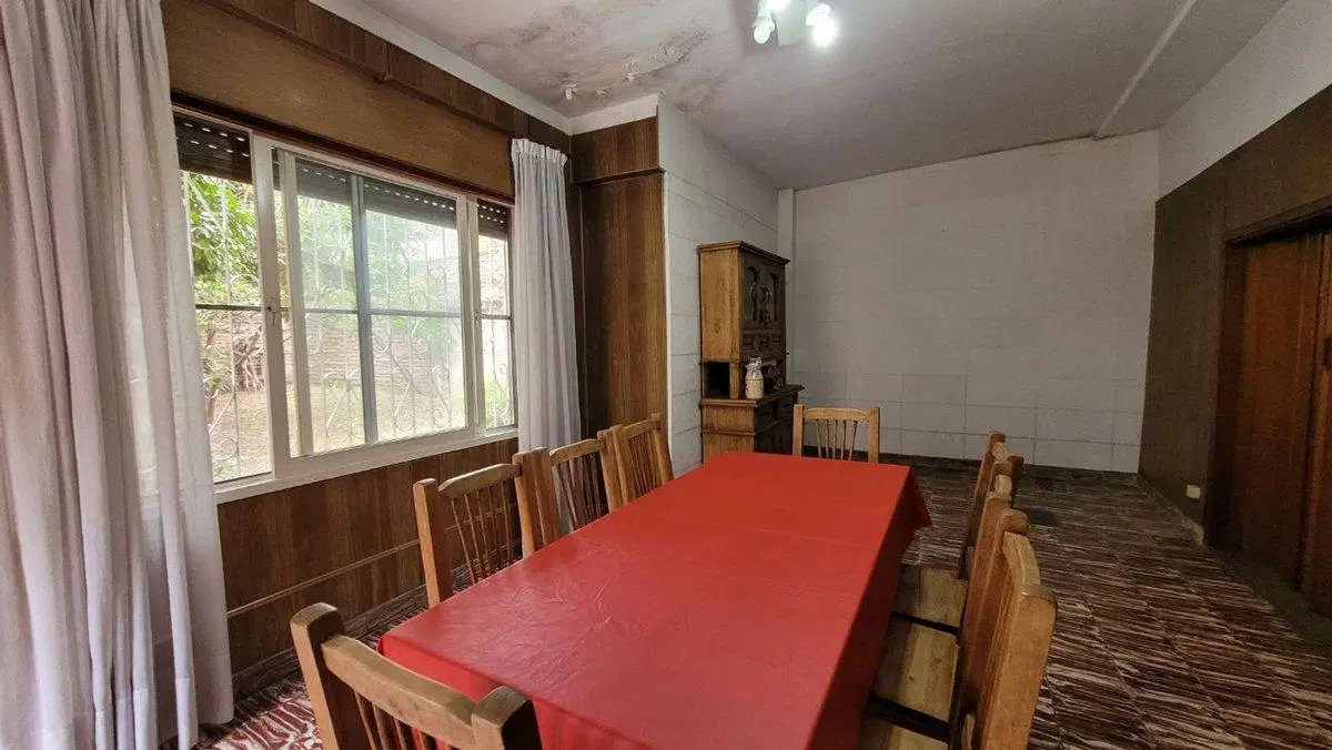VENTA CASA 4 AMBIENTES CON JARDIN. TEMPERLEY 5