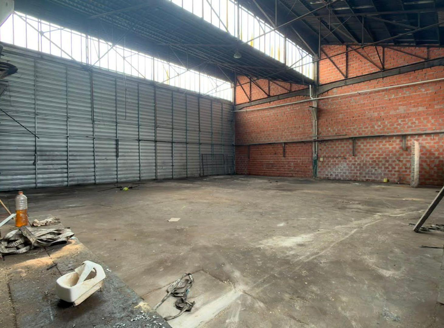 Foto de ALQUILER DE GALPÓN / DEPÓSITO EN QUILMES OESTE, imagen 1