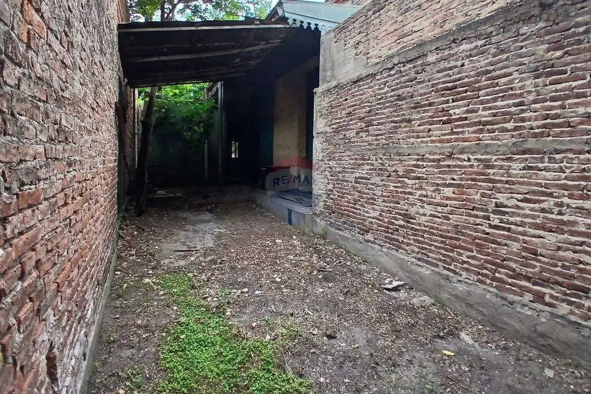 Venta de lote 374mts2  Valentin Alsina - Lanus 5