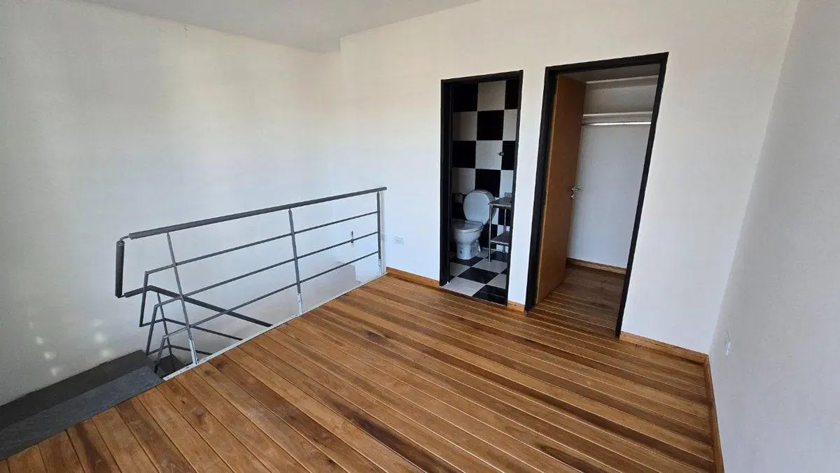 ALQUILER DEPTO 2 AMB DUPLEX BERNAL 2