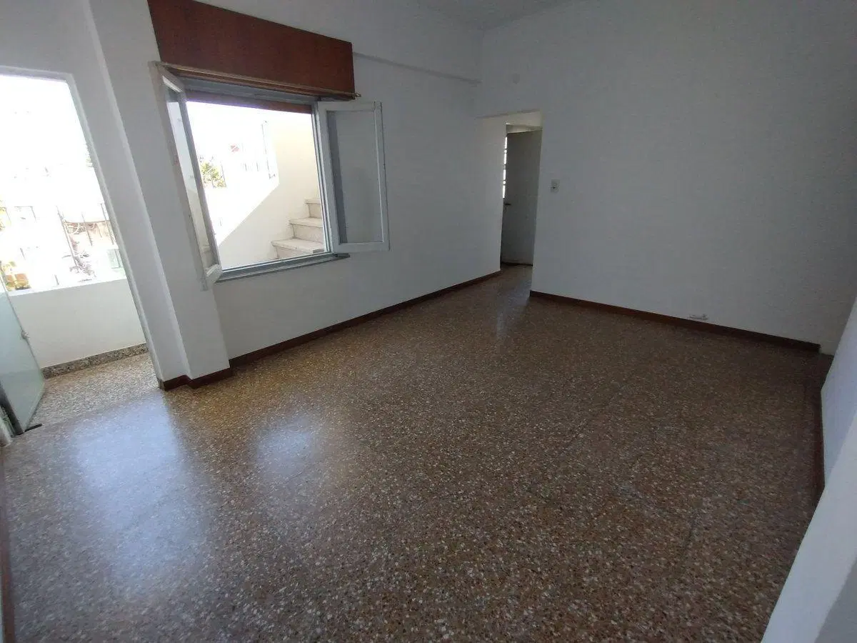 Venta PH 3 Ambientes al frente con balcón Bernal 5
