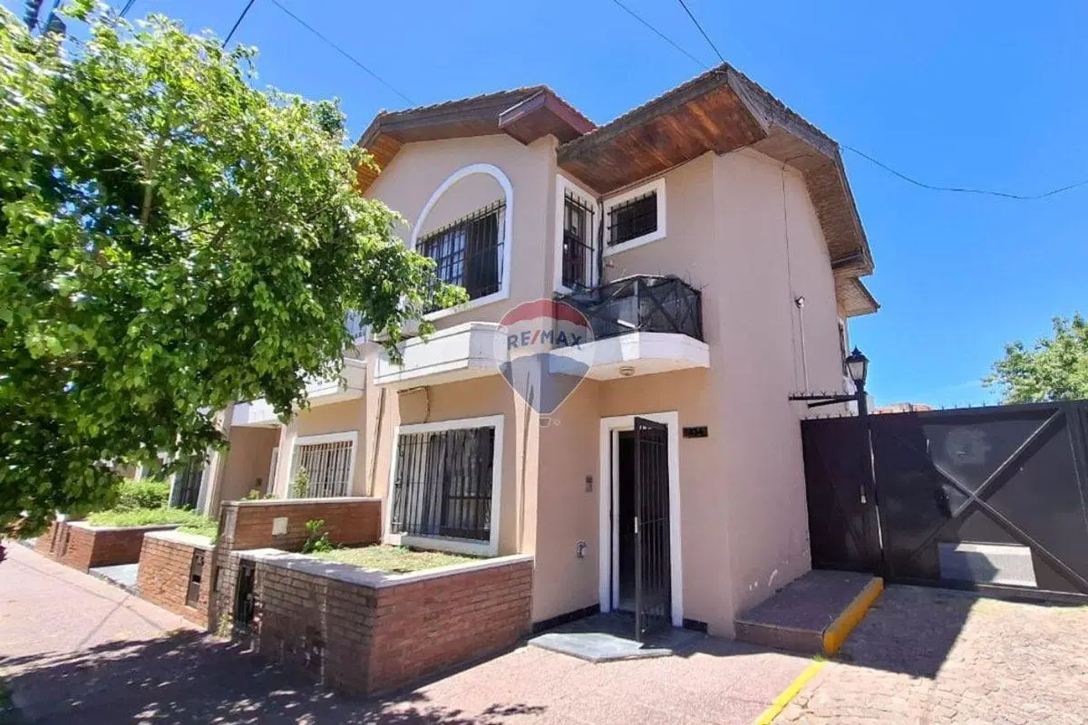 VENTA DUPLEX 3 AMB COMPLEJO CERRADO CON COCHERA 4