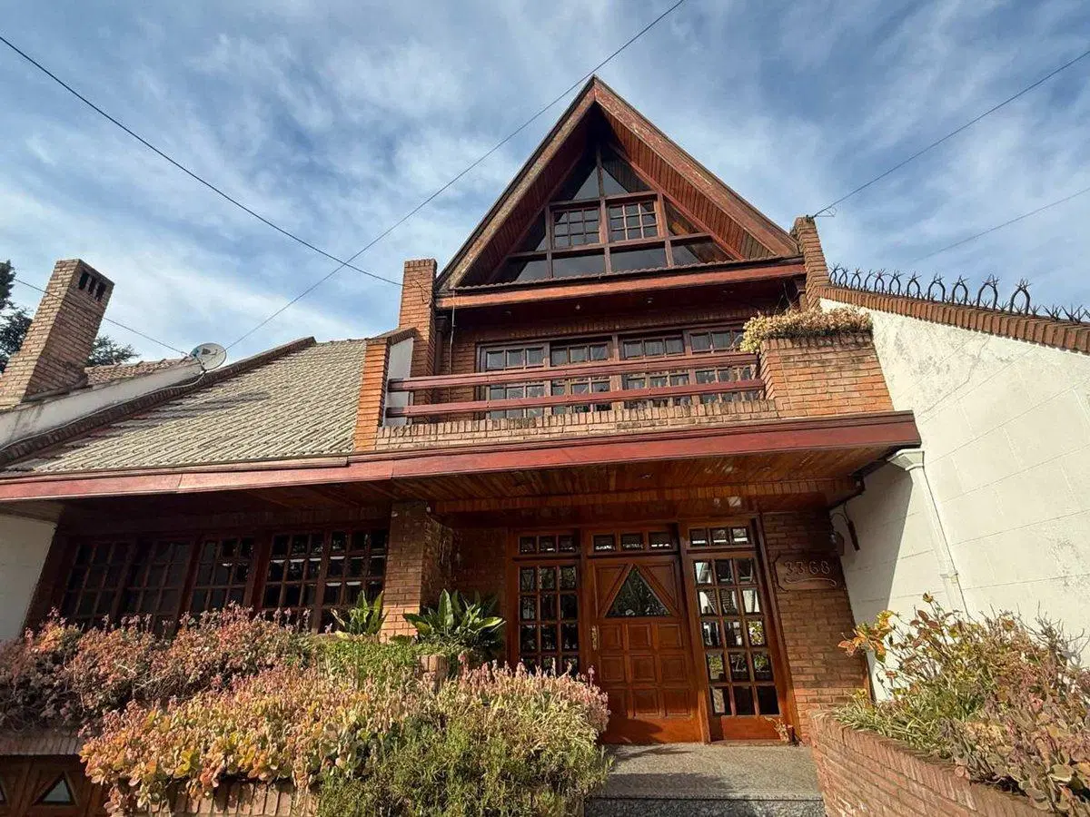 VENTA CASA 5 AMB CON PISCINA Y COCHERA - QUILMES 8