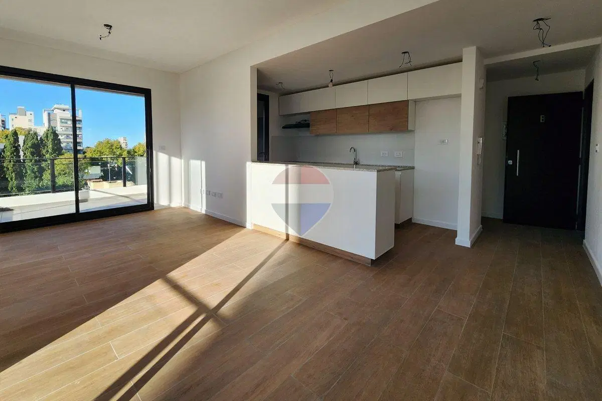 VENTA DEPTO 3 AMB c/ COCHERA EN QUILMES CENTRO 3