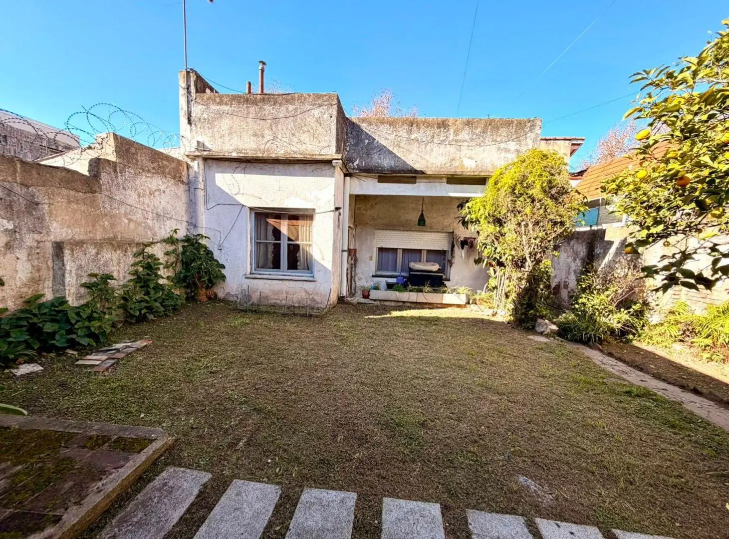 VENTA CASA 4 AMBIENTES, BERNAL ESTE. 3