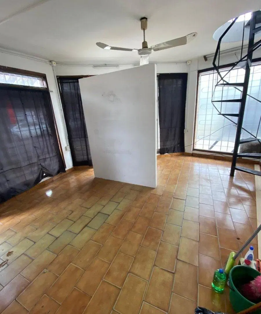 VENTA LOCAL COMERCIAL, BERNAL ESTE. 4