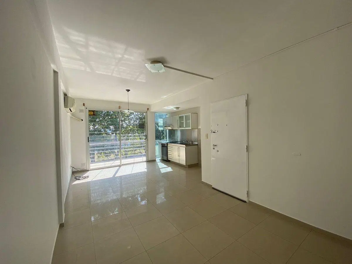 VENTA DEPARTAMENTO 2 AMBIENTES EN BERNAL 5