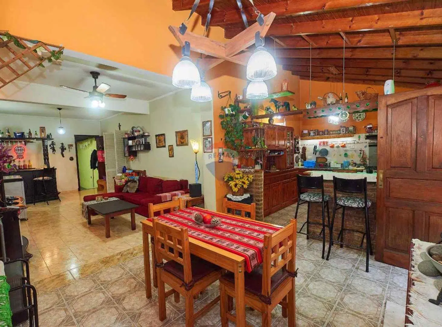 VENTA CASA EN BLOCK 80.000 USD + CUOTAS, QUILMES 2