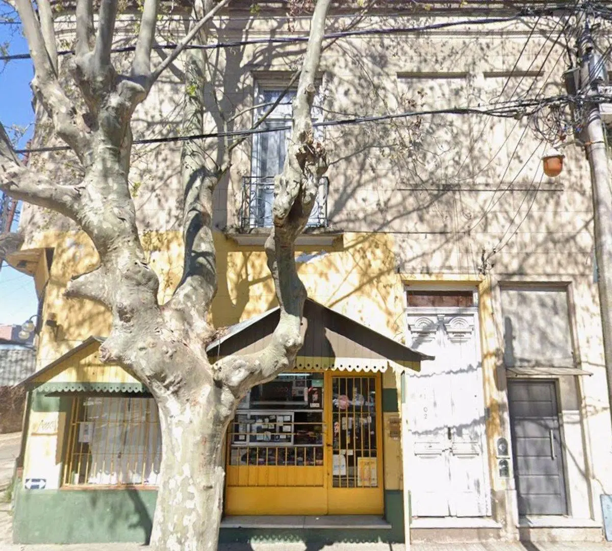 VENTA PH  con  LOCAL, 3 AMB BERNAL por escalera 2