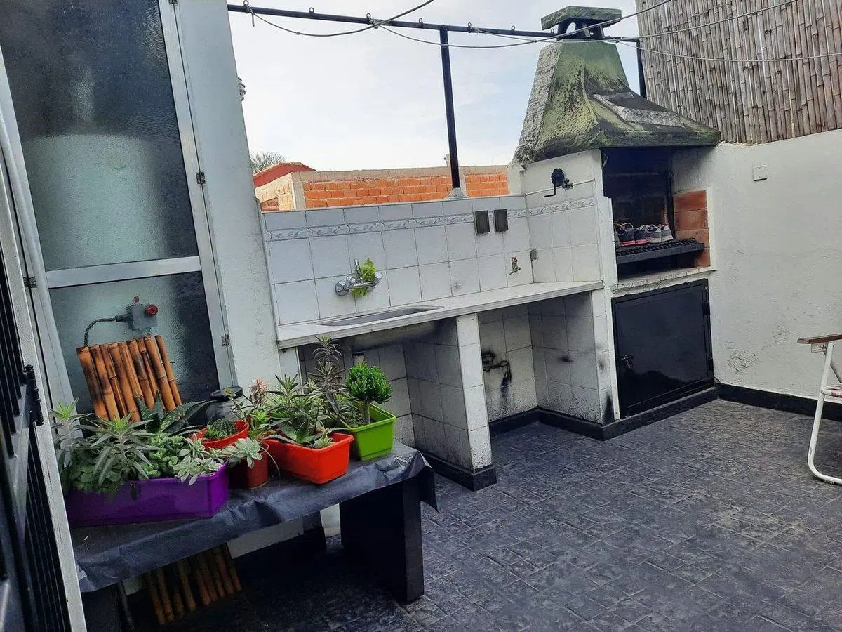 VENTA PH 3 AMBIENTES CON GARAGE Y PATIO  QUILMES 8