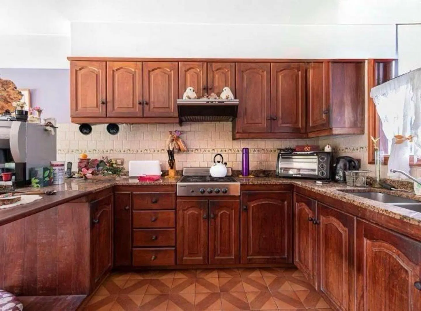 Venta casa 5 ambientes con cochera doble en Bernal 4