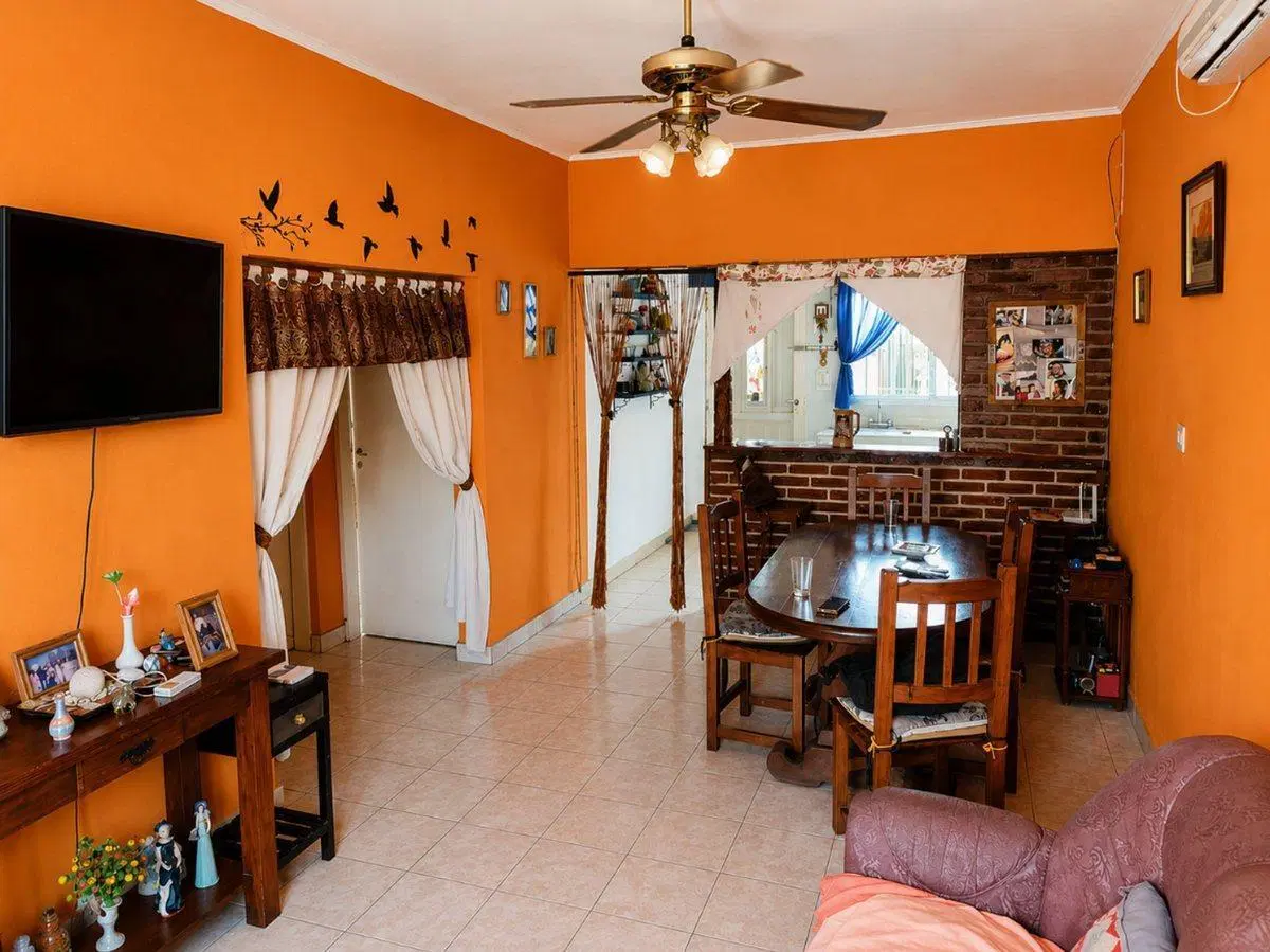 VENTA CASA DE 3 AMB. CON COCHERA BERAZATEGUI 5