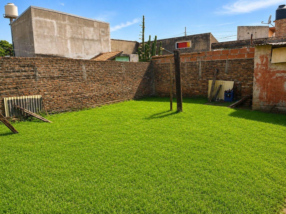 Foto de VENTA CASA DE 3 AMB. CON COCHERA BERAZATEGUI, imagen 3