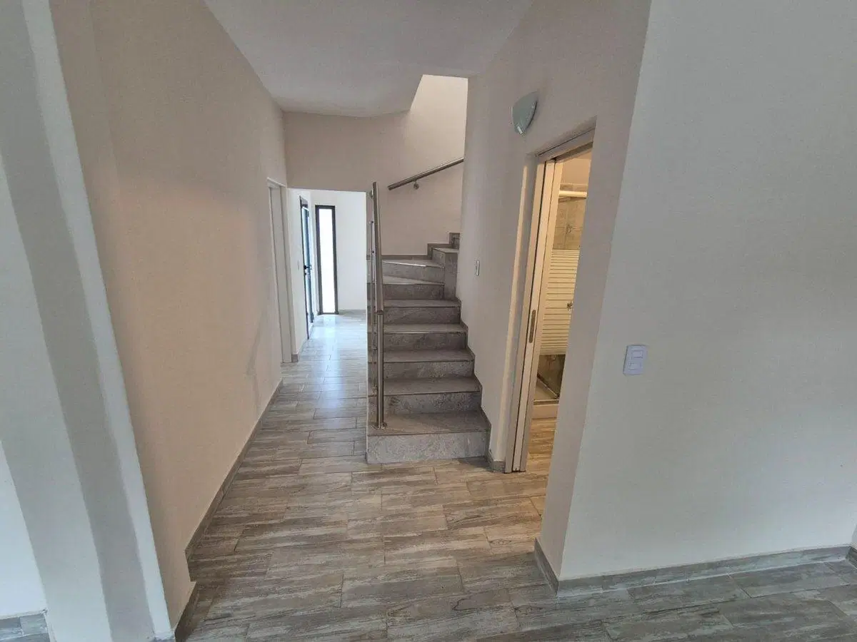 CASA 4 AMBIENTES CON COCHERA EN QUILMES EN VENTA 5