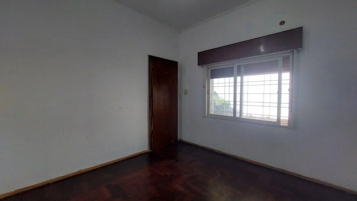 CASA TRES AMBIENTES VENTA QUILMES PARQUE 8