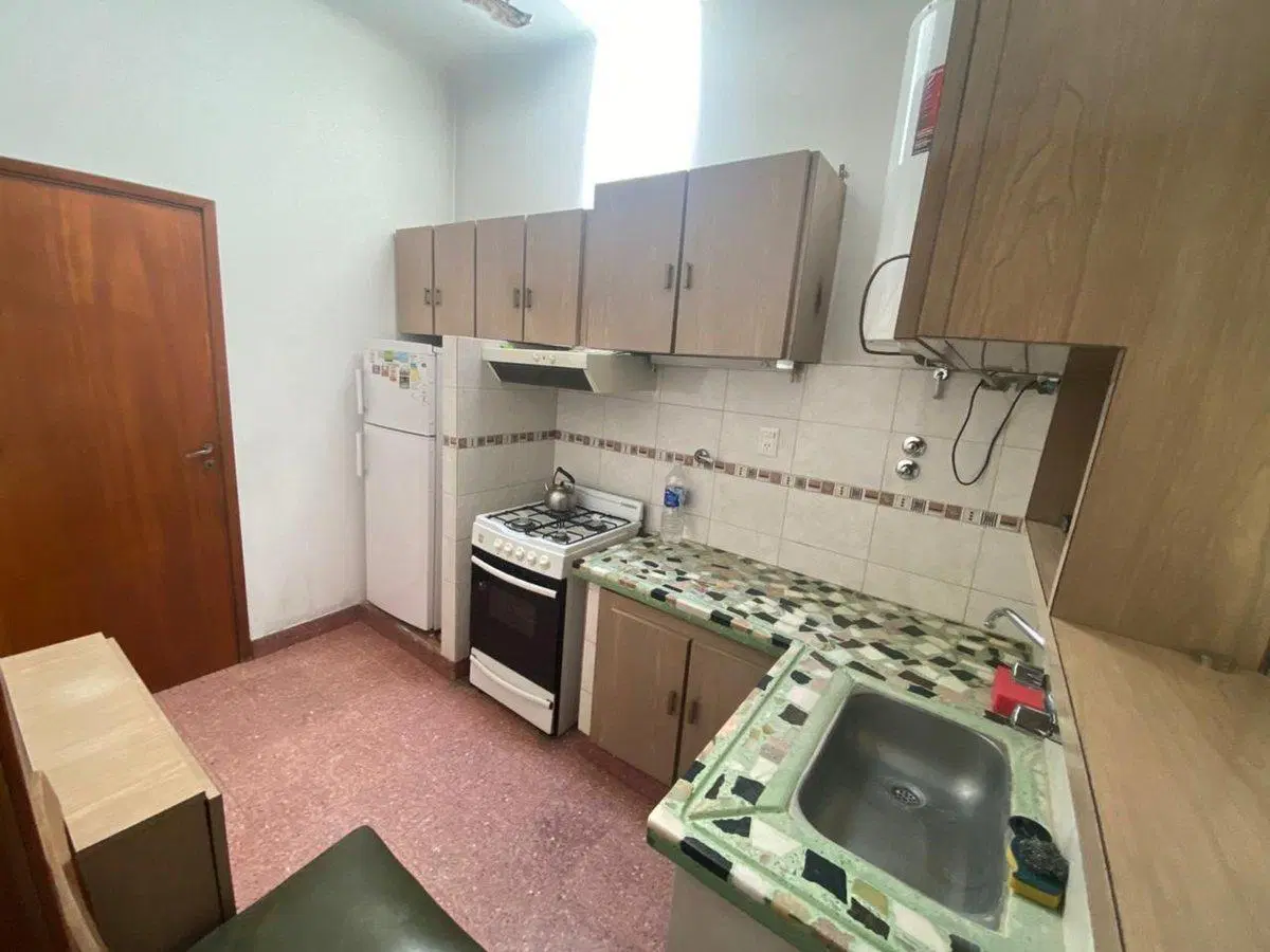 VENTA CASA 4 AMBIENTES BERAZATEGUI CON COCHERA 2