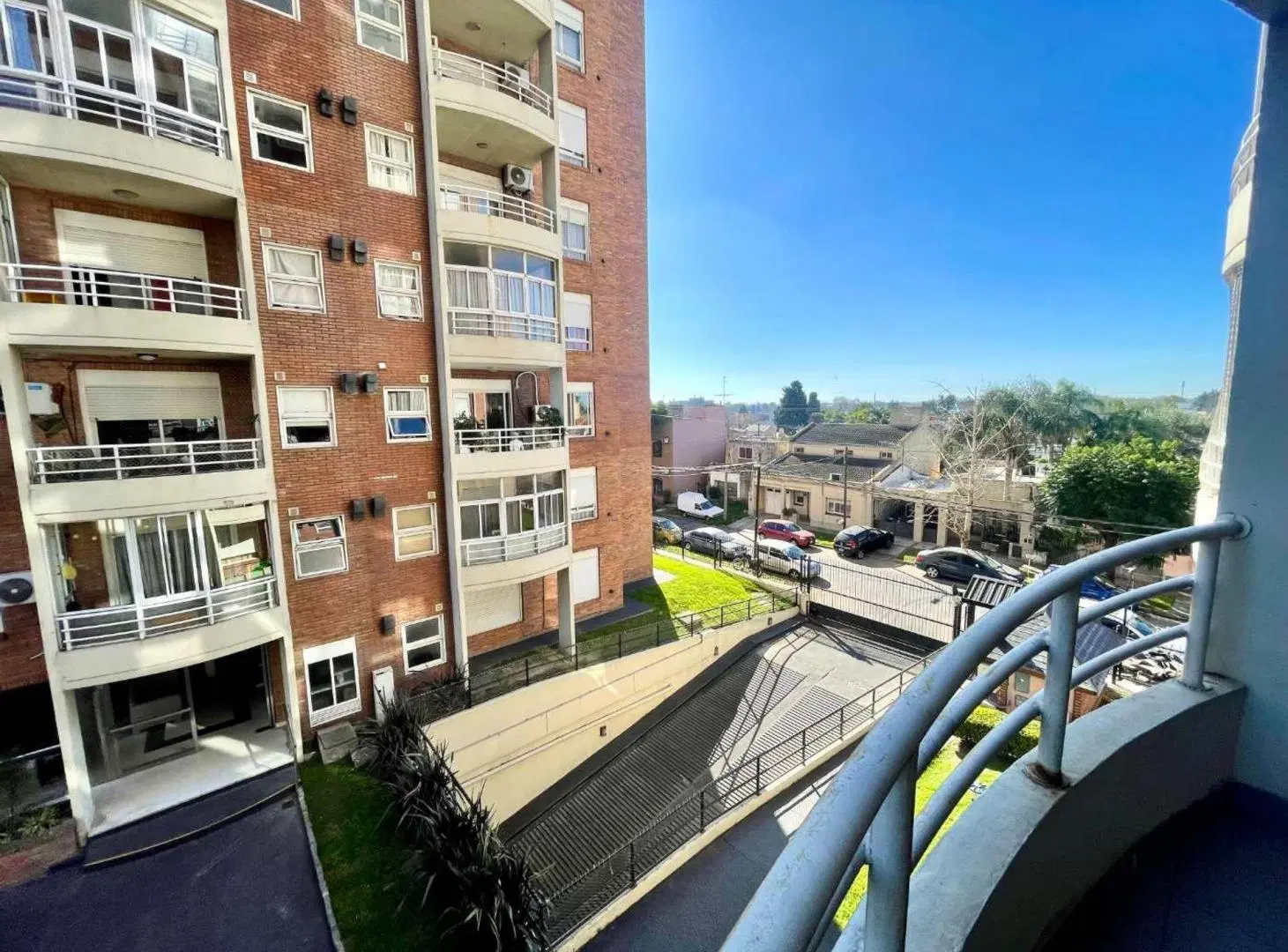 ALQUILER, DEPARTAMENTO 2 AMBIENTES CON BALCON. 4