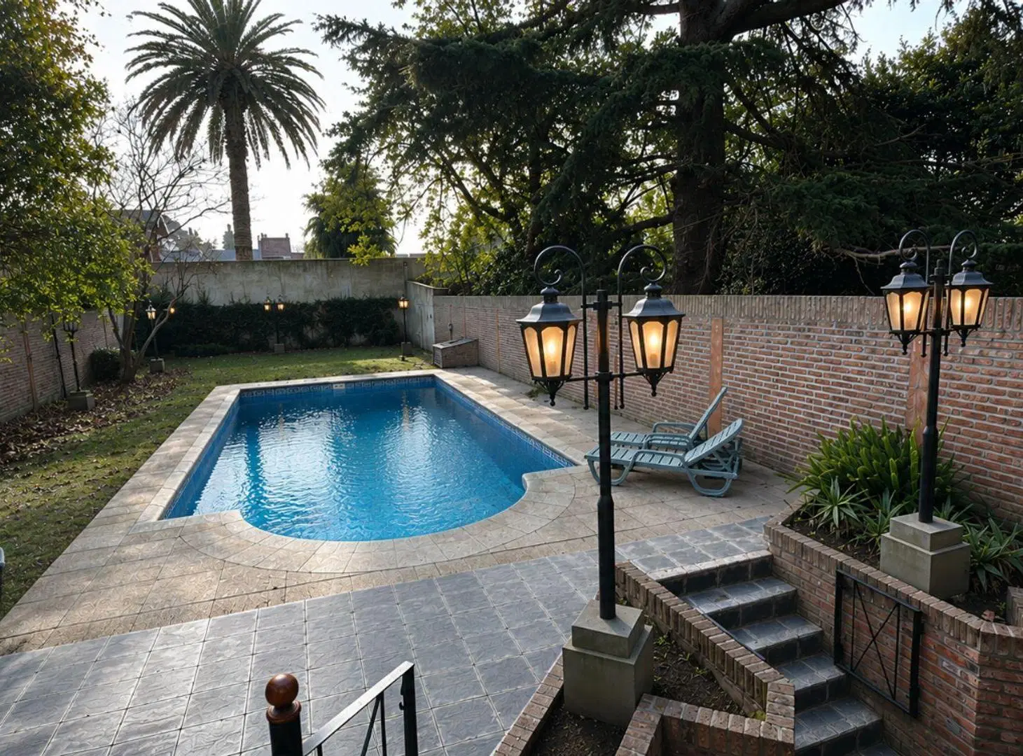CASA 6 AMB EN QUILMES CENTRO CON PISCINA EN VENTA 4