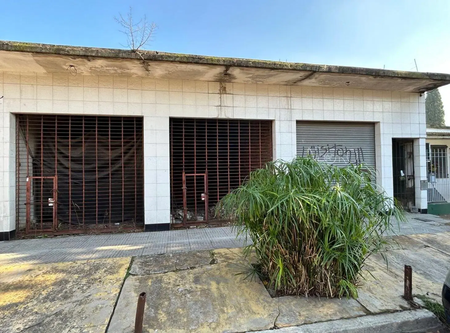 VENTA EN BLOQUE | 6 LOCALES COMERCIALES QUILMES 5