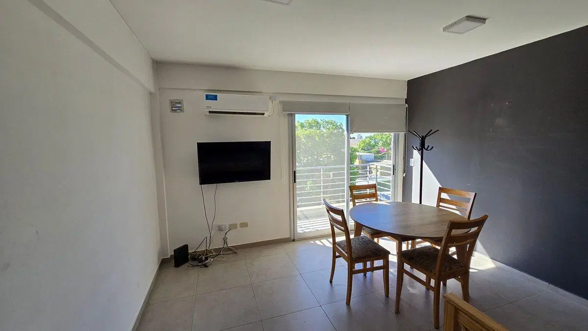VENTA DTO. DE 2 AMB BERNAL CENTRO CON PISCINA 3