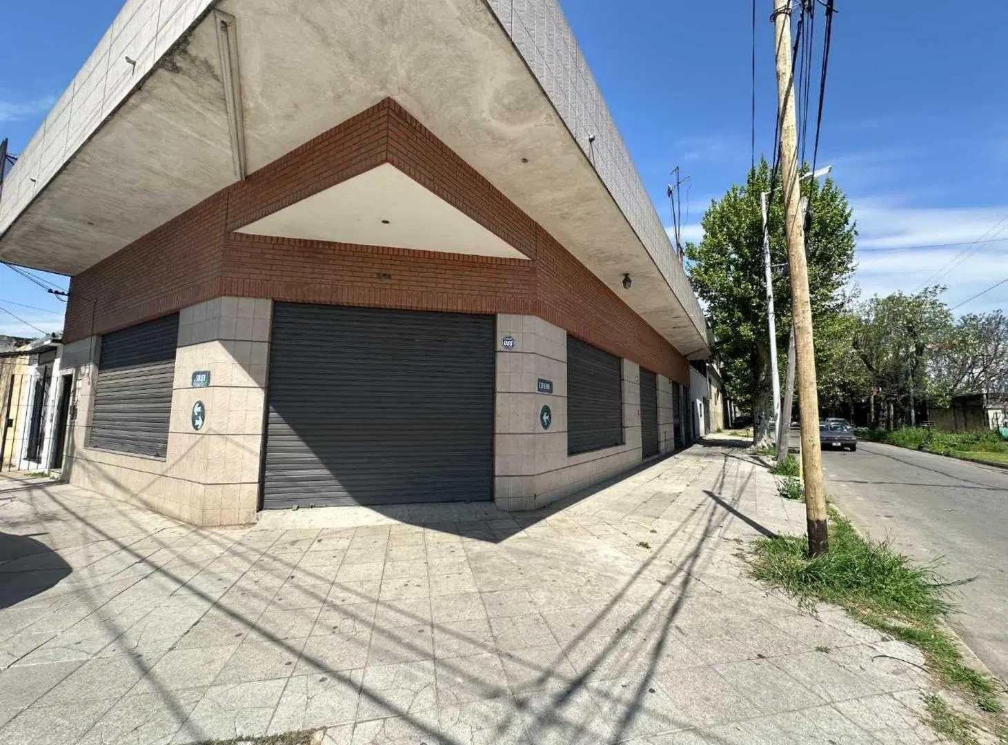 VENTA GALPON COMERCIAL+ DEPARTAMENTO 4 AMBIENTES 4
