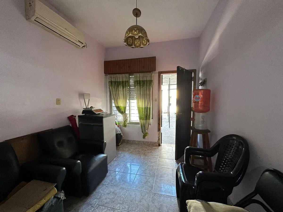 VENTA CASA 3 AMB. y 2 DEPTOS.  2 AMB. EN EZPELETA 5