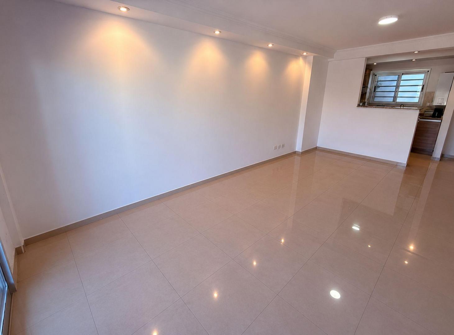 Foto de Monoambiente divisible en Venta Bernal - APTO CRED, imagen 2