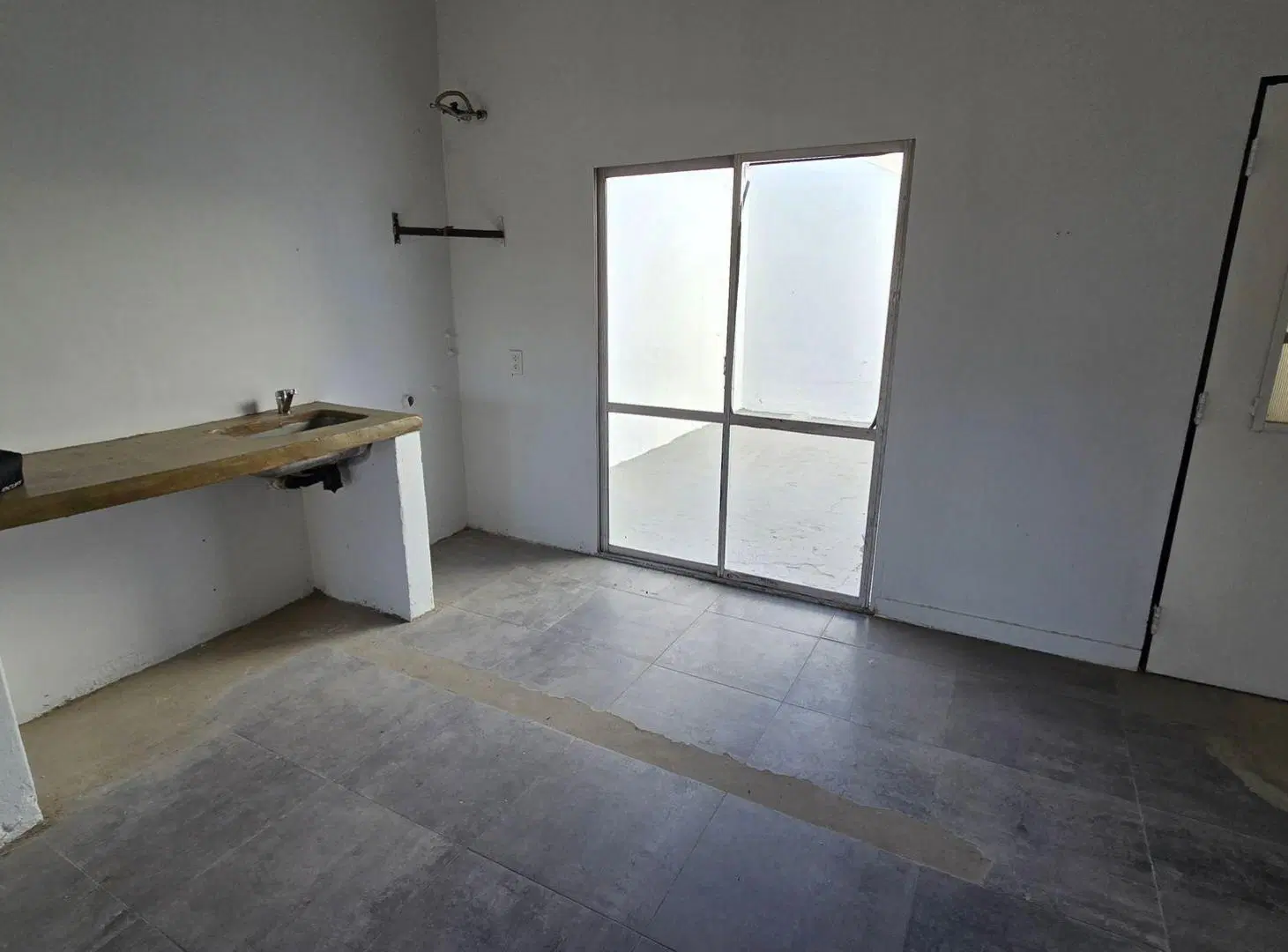 VENTA EN BLOCK 1 LOCAL Y 3 DTOS SOLANO OPORTUNIDAD 4