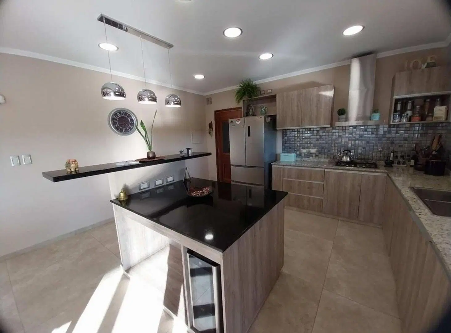 ALQUILER CASA 5 AMB CON PISCINA BARRIO ''AREA 60'' 4