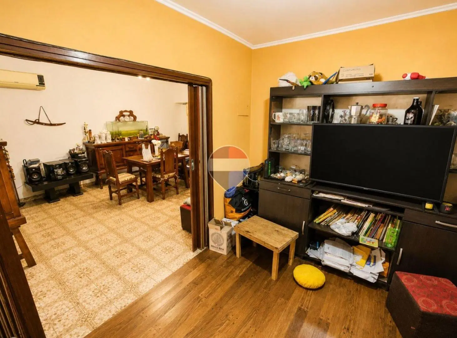 CASA EN VENTA 4 AMB CON COCHERA Y QUINCHO 2