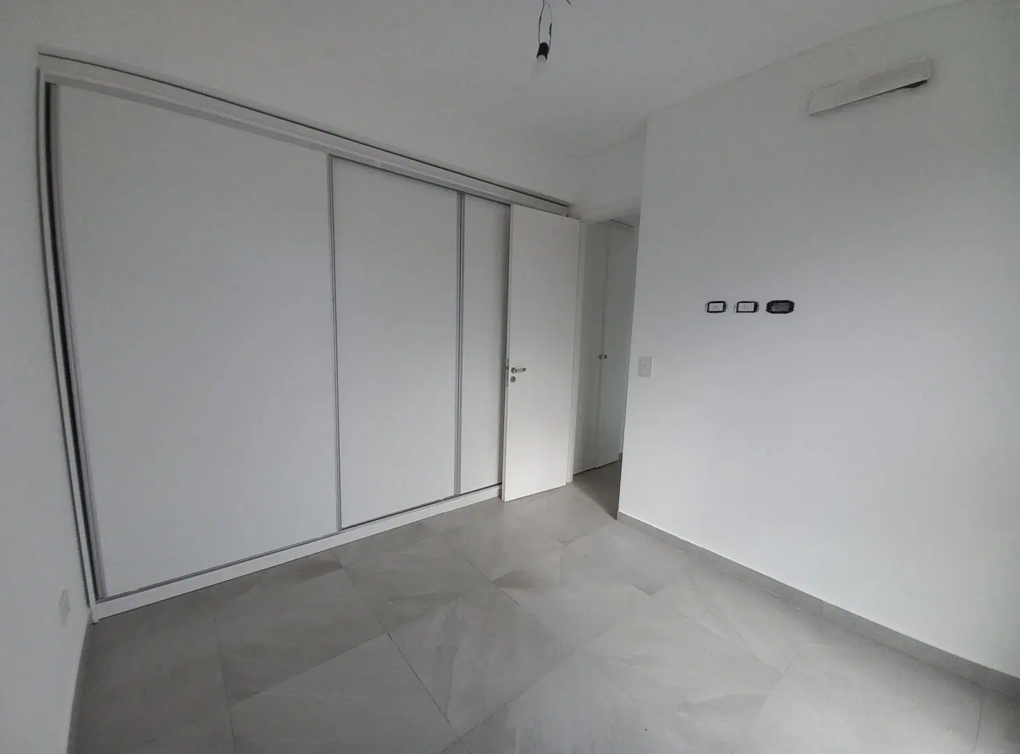 Alquiler 2 amb. bernal  piso 2 con cochera 4