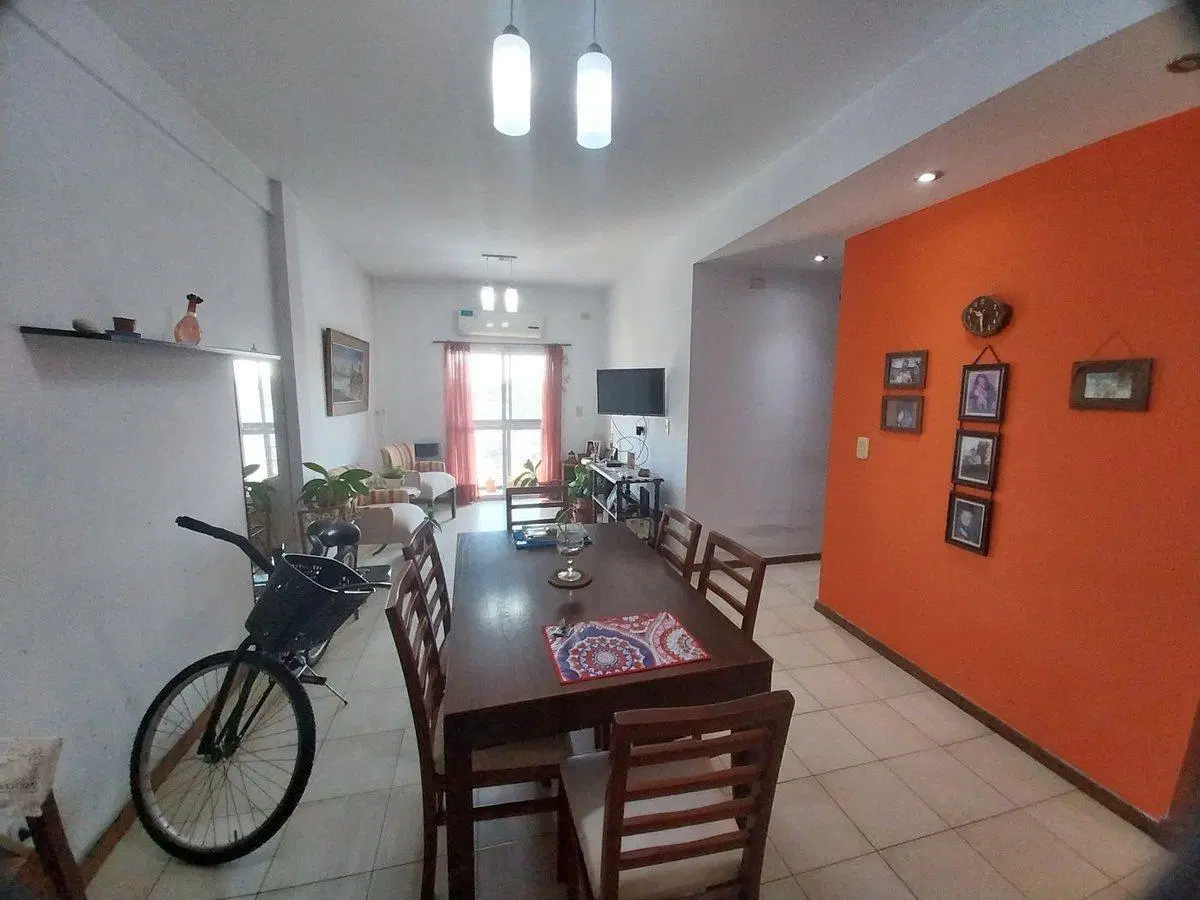 VENTA DEPARTAMENTO 3 AMB CON COCHERA QUILMES ESTE 5