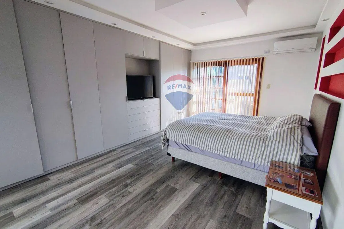 VENTA CASA 6 AMB. QUILMES QUINCHO PILETA GARAGE 3