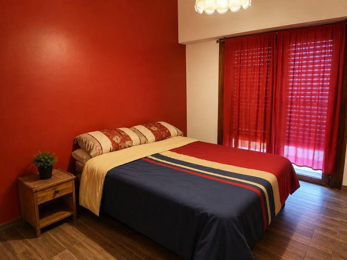OPORTUNIDAD EN ESQUINA – CASA + LOCAL CON COCHERA 8
