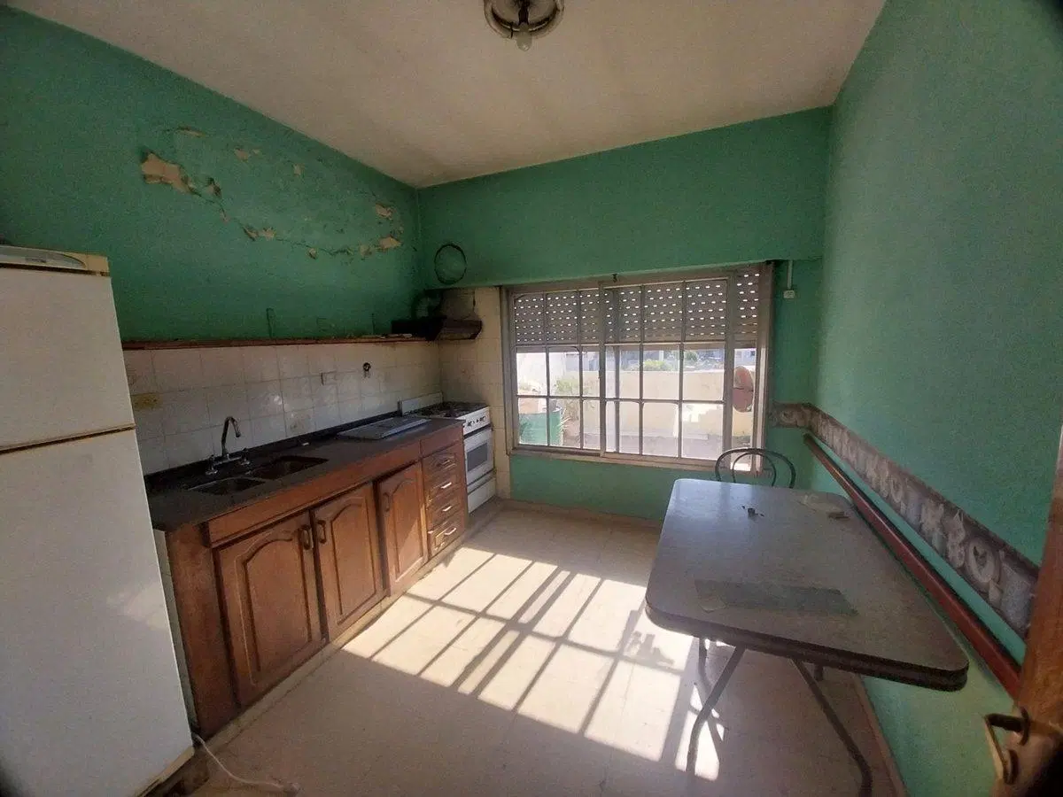 VENTA PH 4 AMBIENTES CON DEPOSITO QUILMES OESTE 2