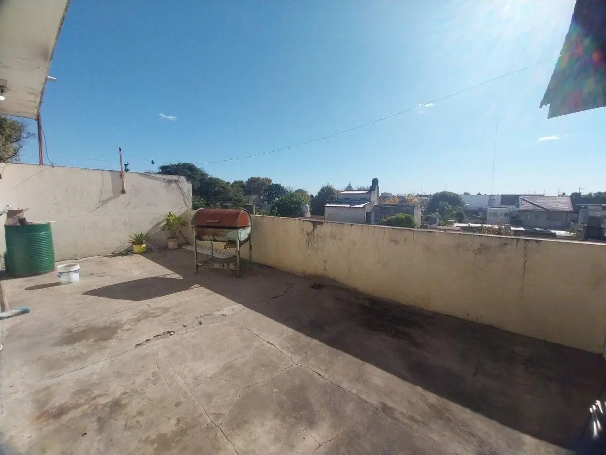 VENTA PH 4 AMBIENTES CON DEPOSITO QUILMES OESTE 5