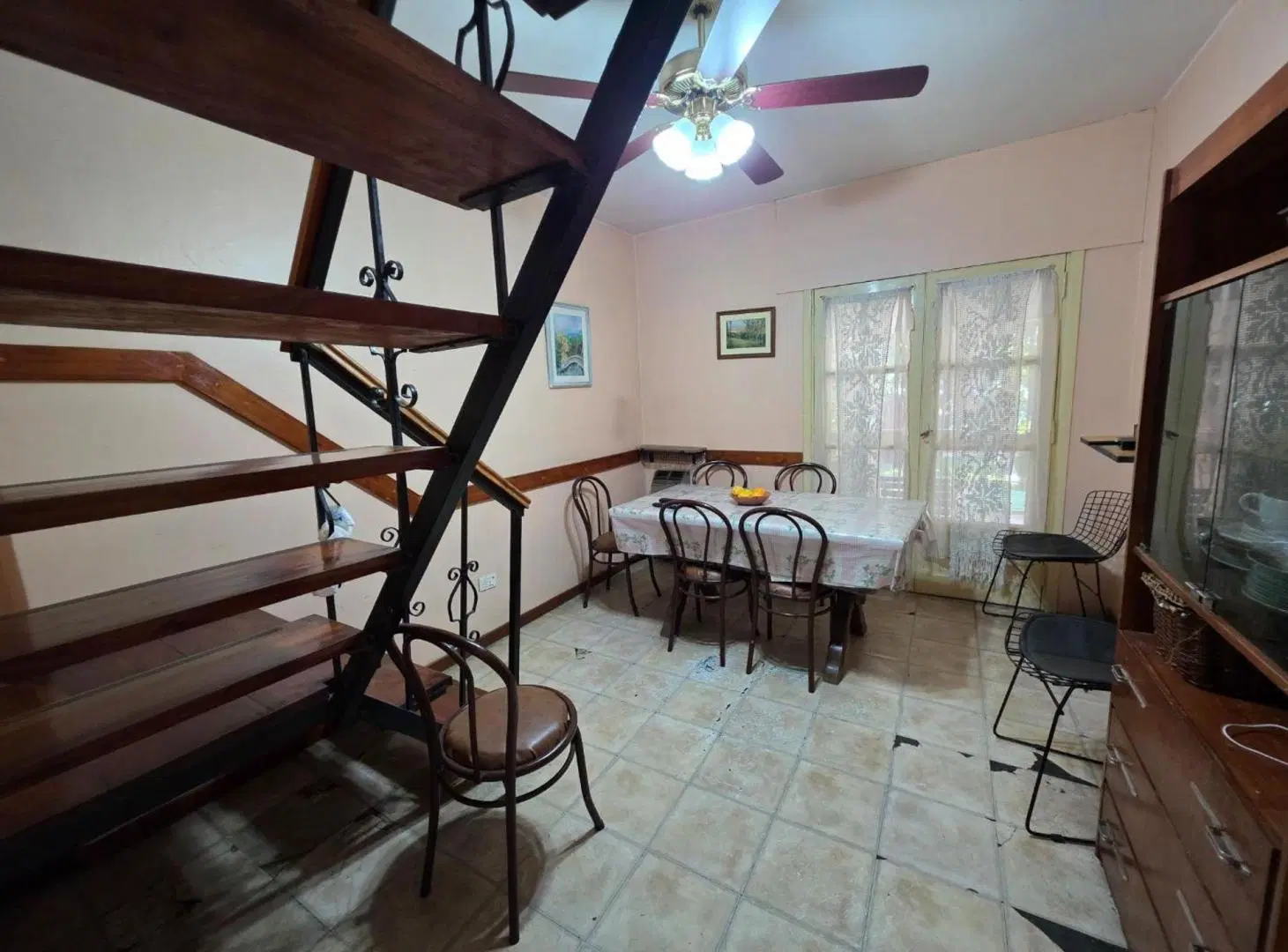 CASA 5 AMBIENTES CON COCHERA EN QUILMES 2