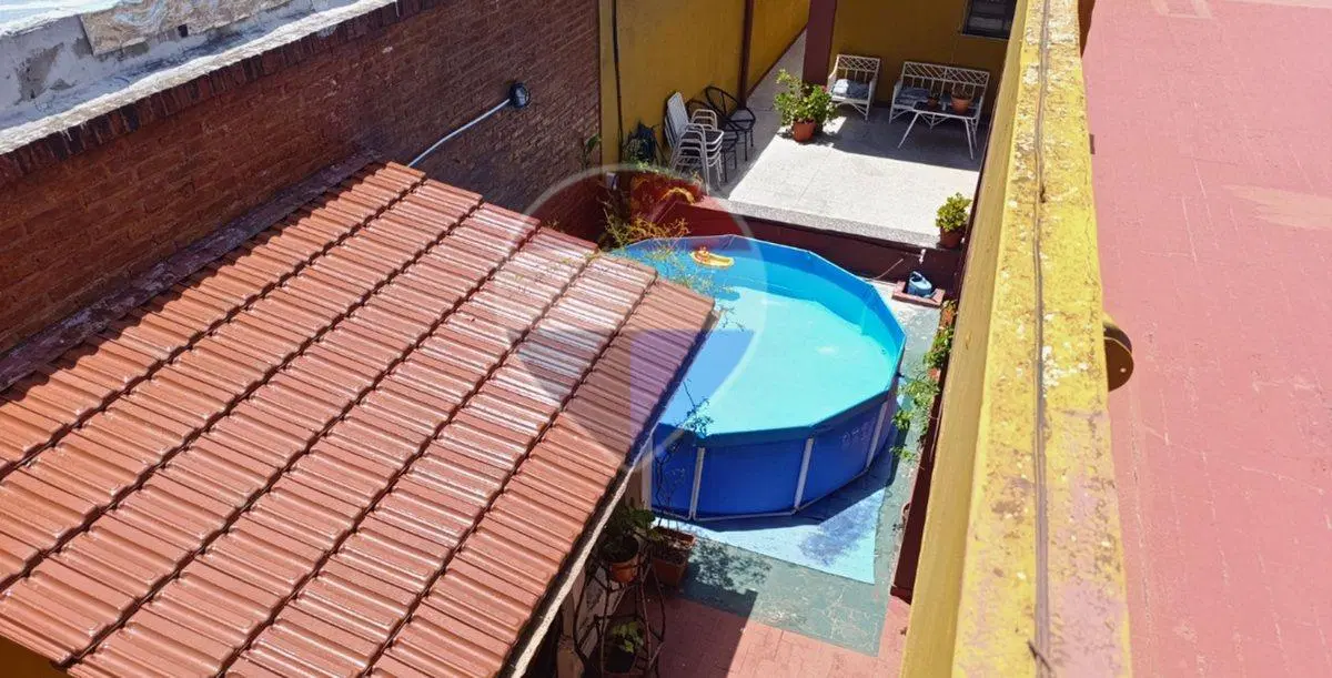 VENTA CASA 4 AMBIENTES PATIO COCHERA BERNAL OESTE 2