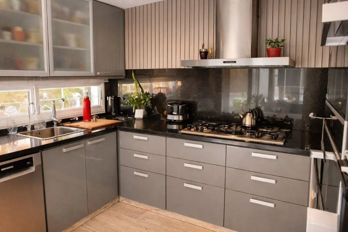 Venta Casa de 5 ambientes en Quilmes 2
