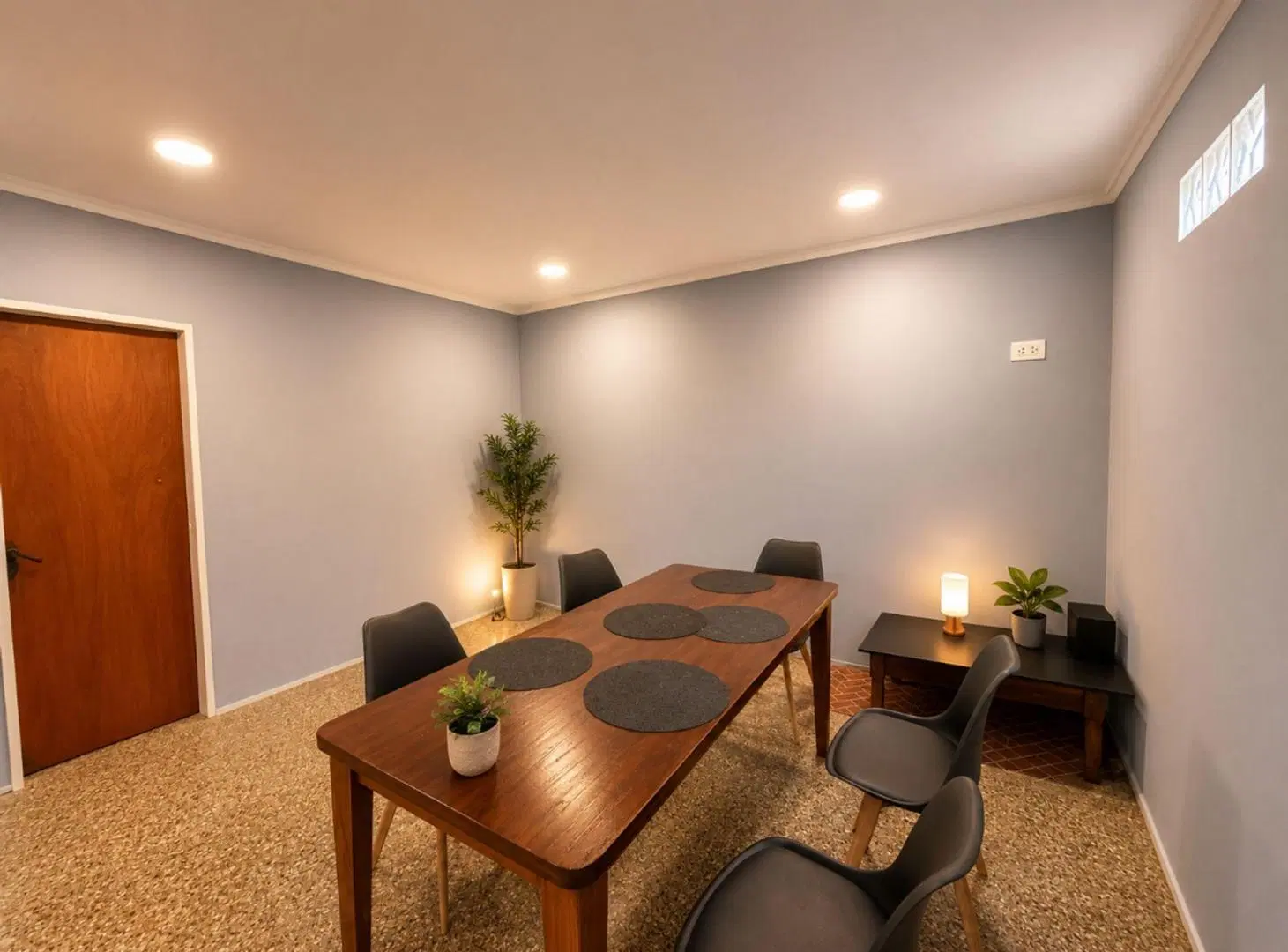 Galpon, local y departamento en venta Quilmes 2
