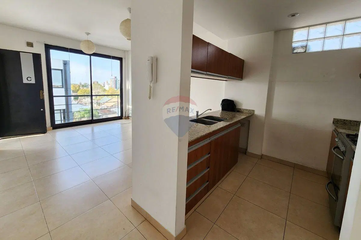 Departamento en Venta de 2 ambientes en Quilmes 3