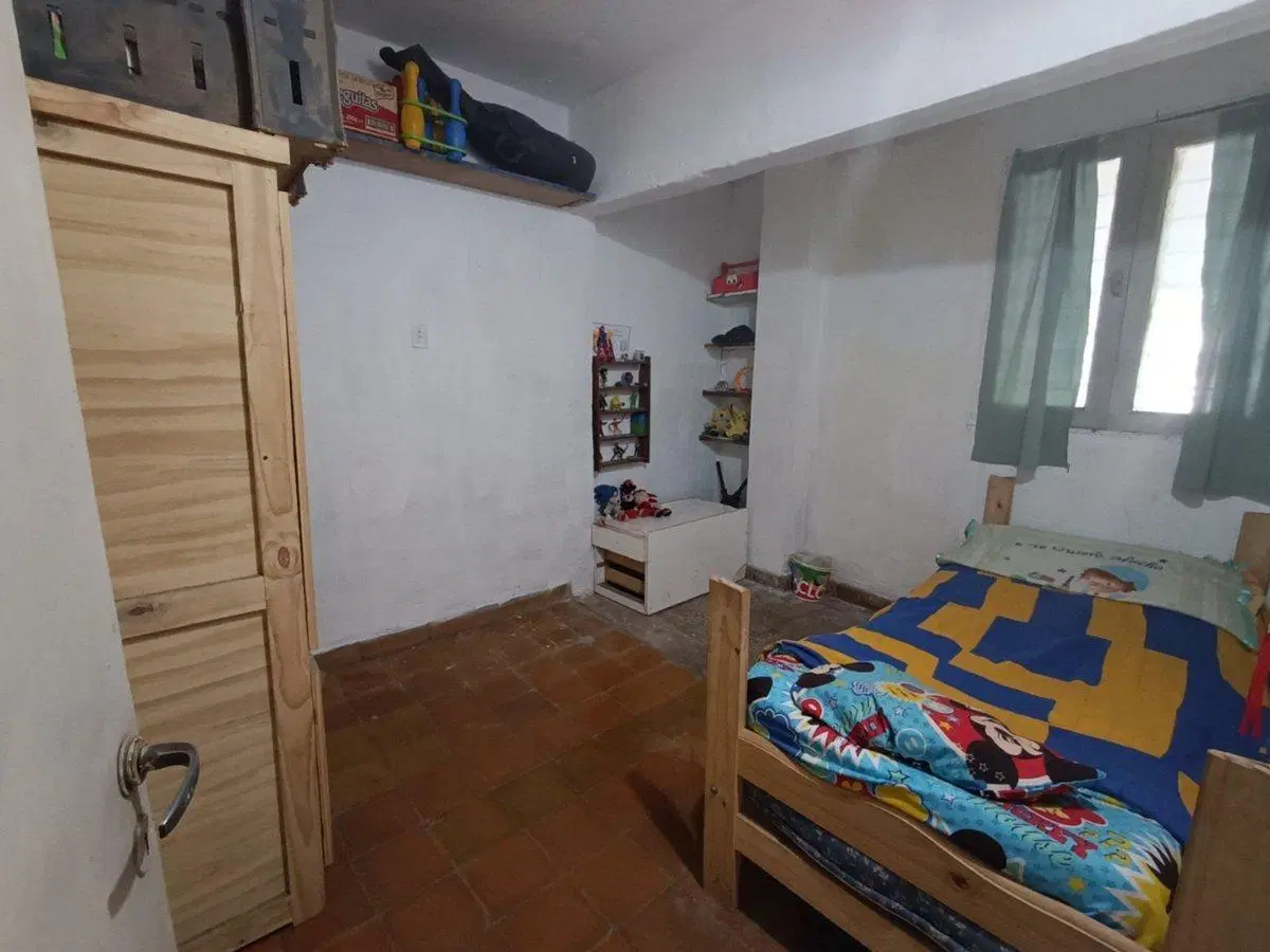 VENTA CASA 4AMB PARQUE y PILETA FLORENCIO VARELA 2